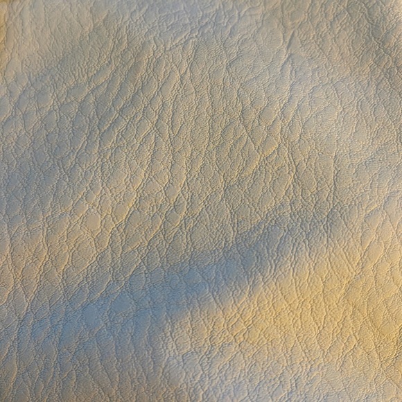 Backpack - Picture 4 of 9